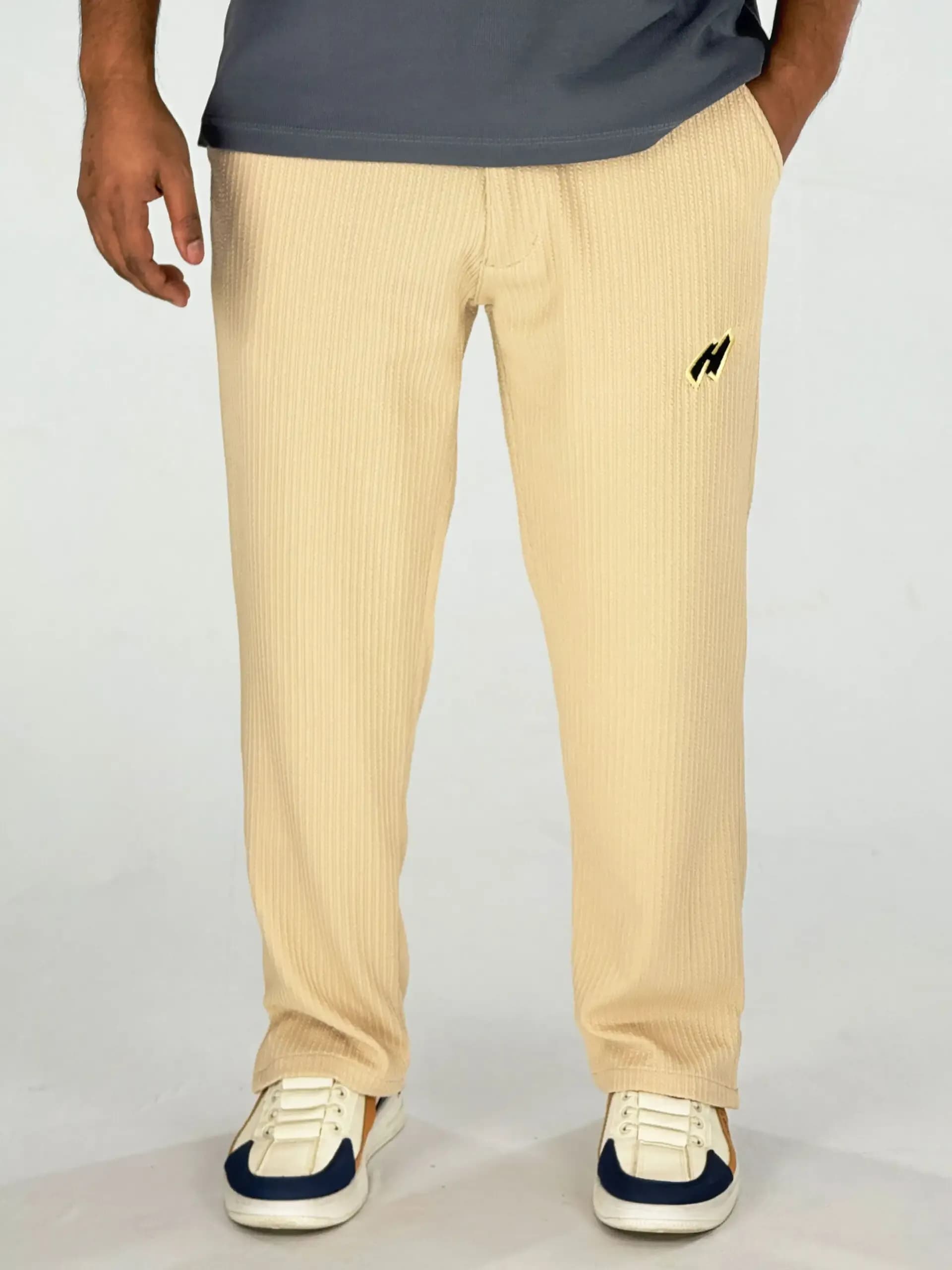 Low cut Baggy - Regular Fit - Cream