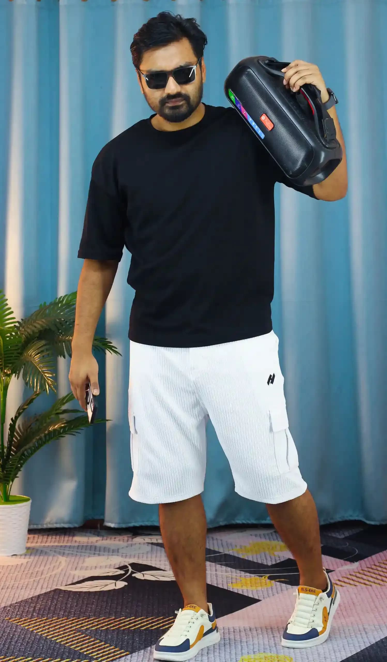 Super Luxury White shorts thumbnail 3
